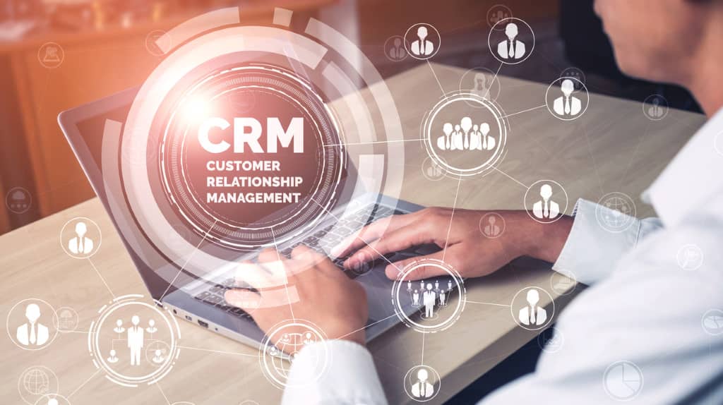 spécificité CRM implémentation business (customer relationship management)