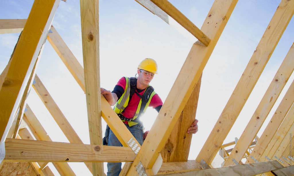 Charpentier : le technicien des grandes constructions de bois