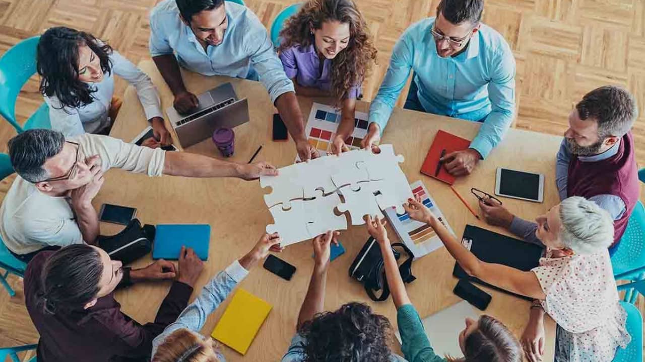 Team building grand groupe : 9 idées d'activités pour une grande entreprise