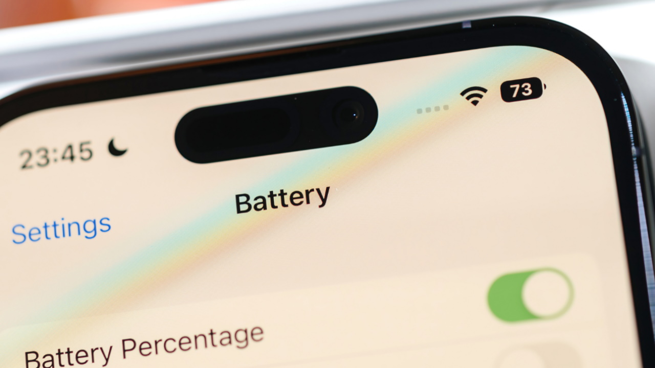 iOS 16.1 ajoute le pourcentage de batterie sur les iPhone XR, 11, 12 mini  et 13 mini 