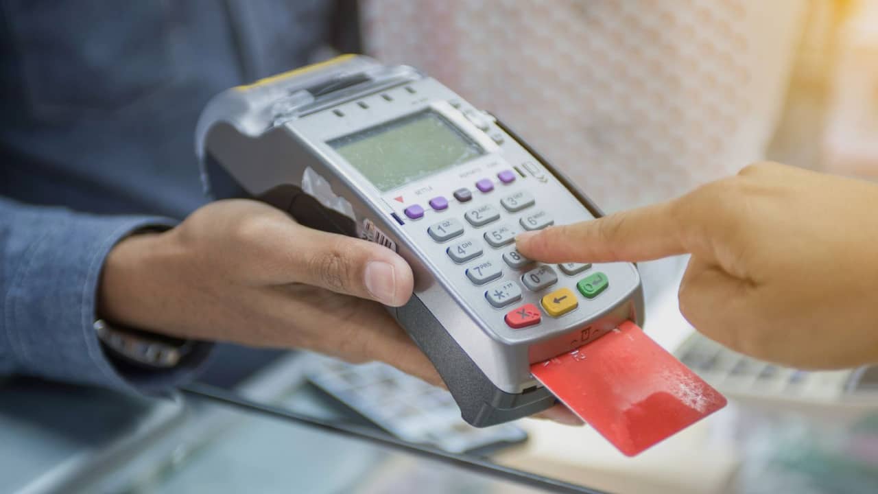 Comment avoir un lecteur de carte bancaire et à quoi ça sert ?