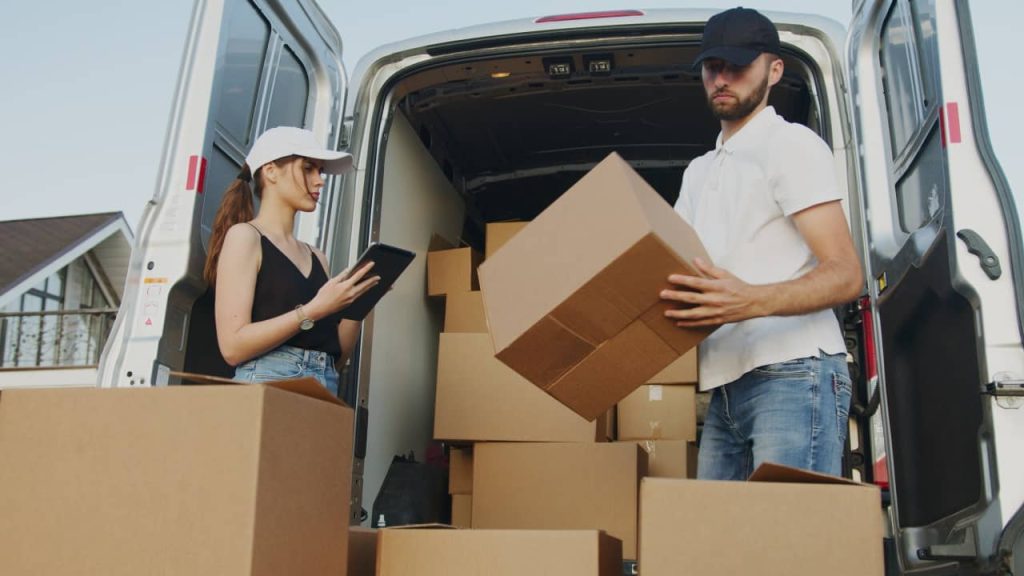 Logistique - décharge de cartons