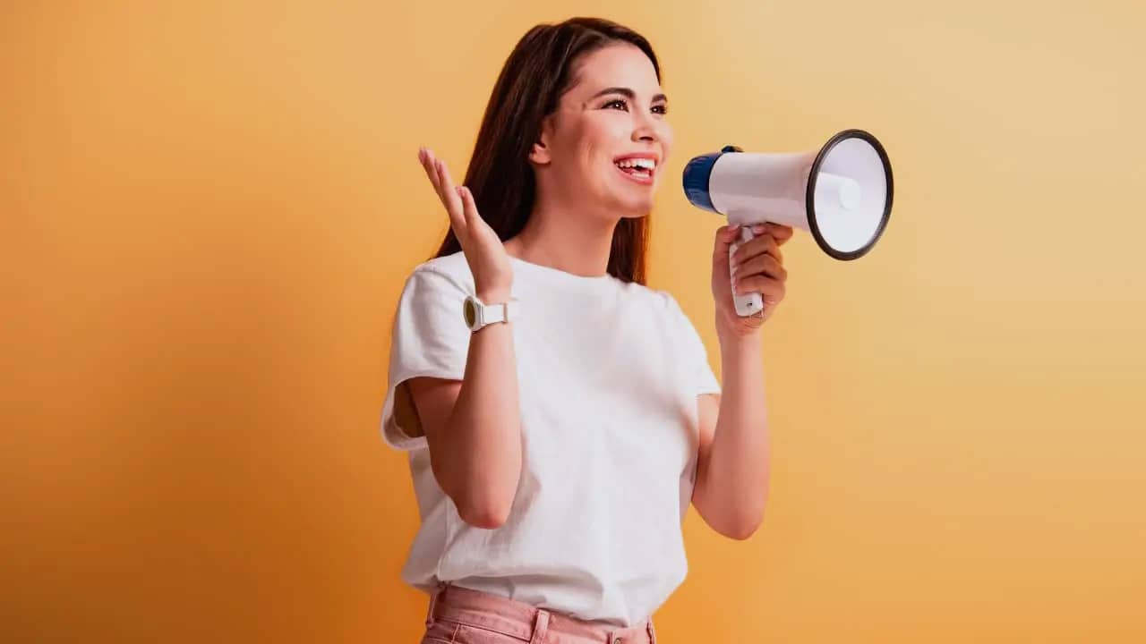 Communiquer grâce au t-shirt publicitaire : ce qu'il faut savoir