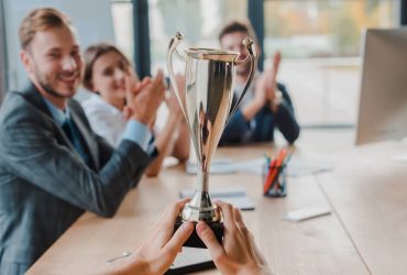 remise de prix trophée en entreprise