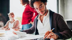 Bachelor en Finance : un tremplin vers les métiers de la gestion et des chiffres