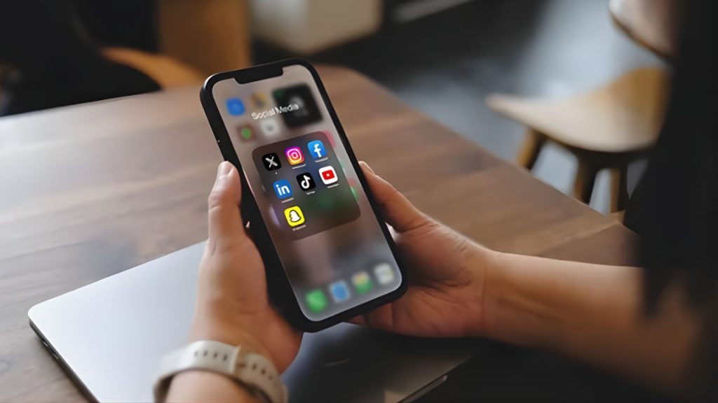 Quelle est la taille des images sur les réseaux sociaux Facebook, Instagram, LinkedIn, YouTube, X, TikTok… ?