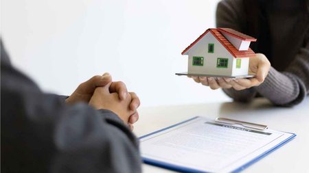 Qu’est-ce que le recel successoral ? Définition, exemples, réglementation et conseils Qu’est-ce que le recel successoral ? Définition, exemples, réglementation et conseils