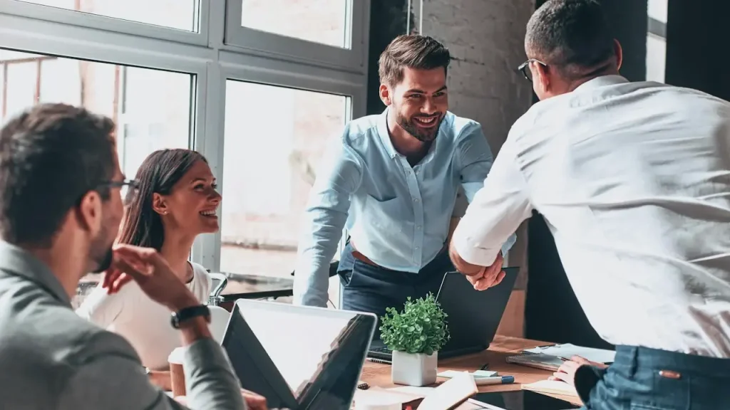 Account Executive, SDR, Key Account Manager : qui recruter à quel stade de croissance ? SDR, Account Executive, KAM : qui recruter et quand ?